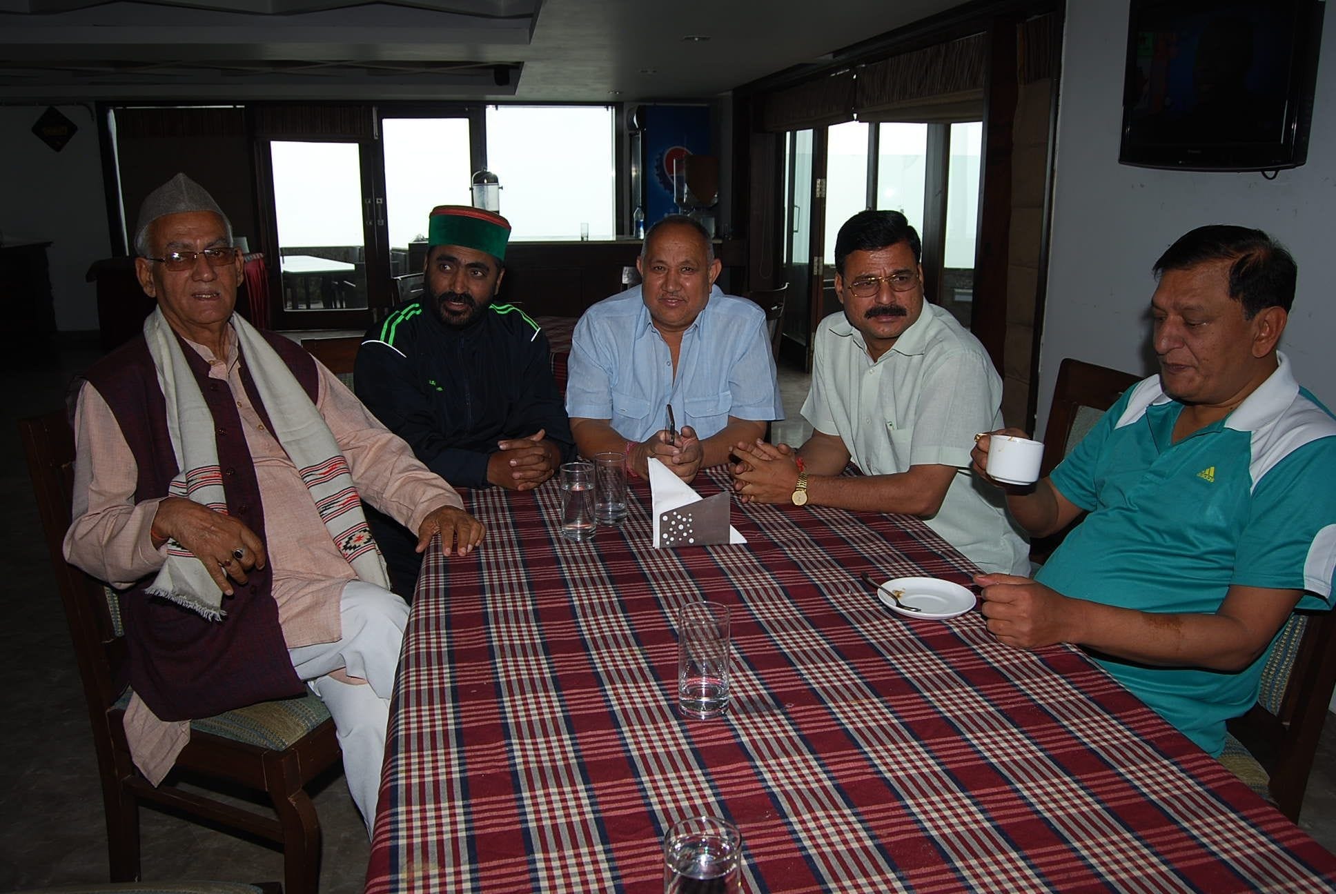 congress and pdf mla in mussoorie hotel