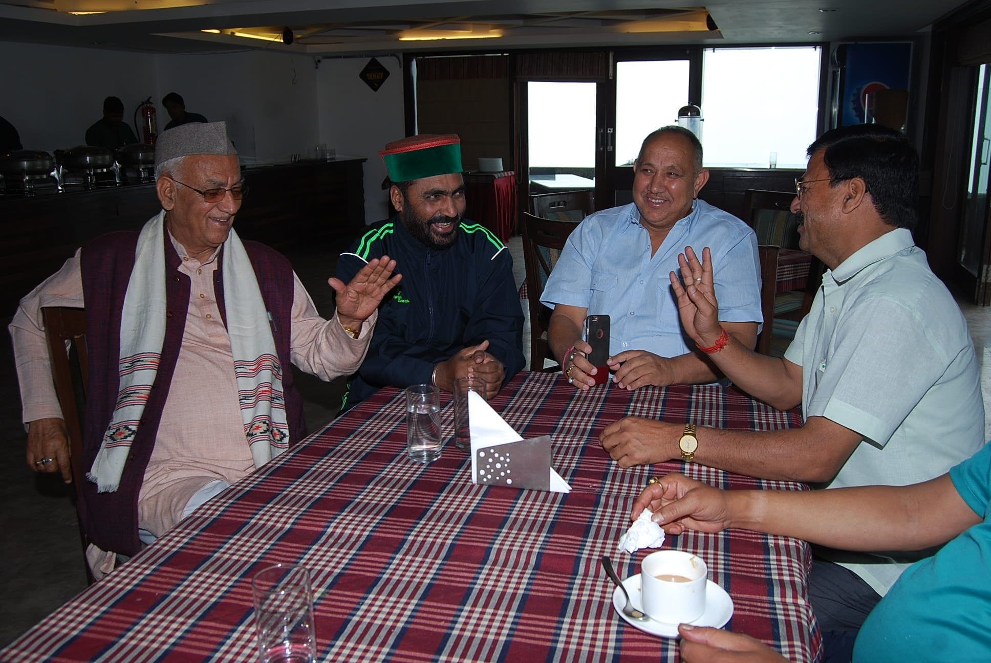 congress and pdf mla in mussoorie hotel