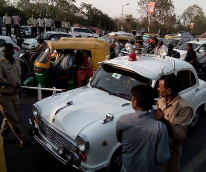  A man creates ruckus near chief minister house.