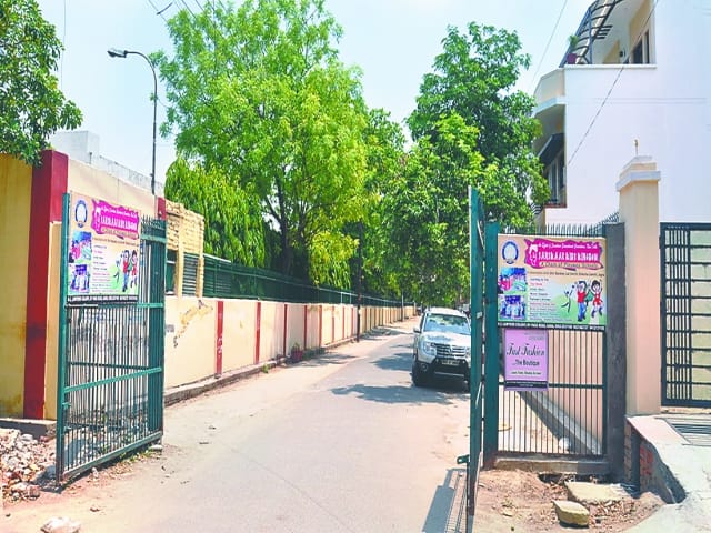 policing in loop colonies fail