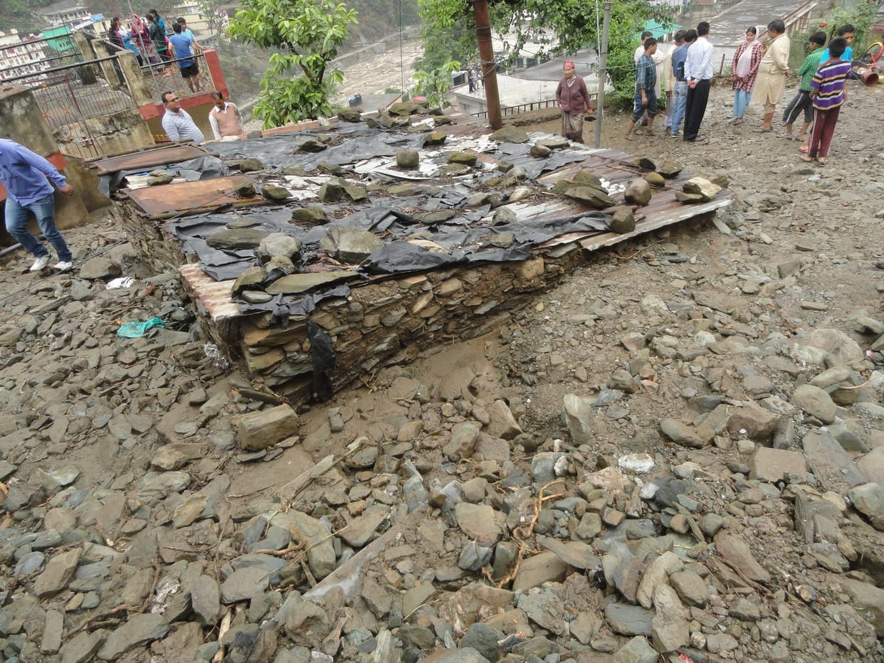 cloudburst due to heavy rain in chamoli