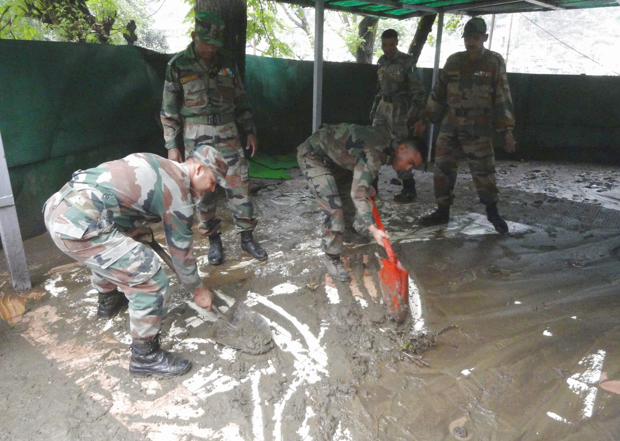 cloudburst due to heavy rain in chamoli