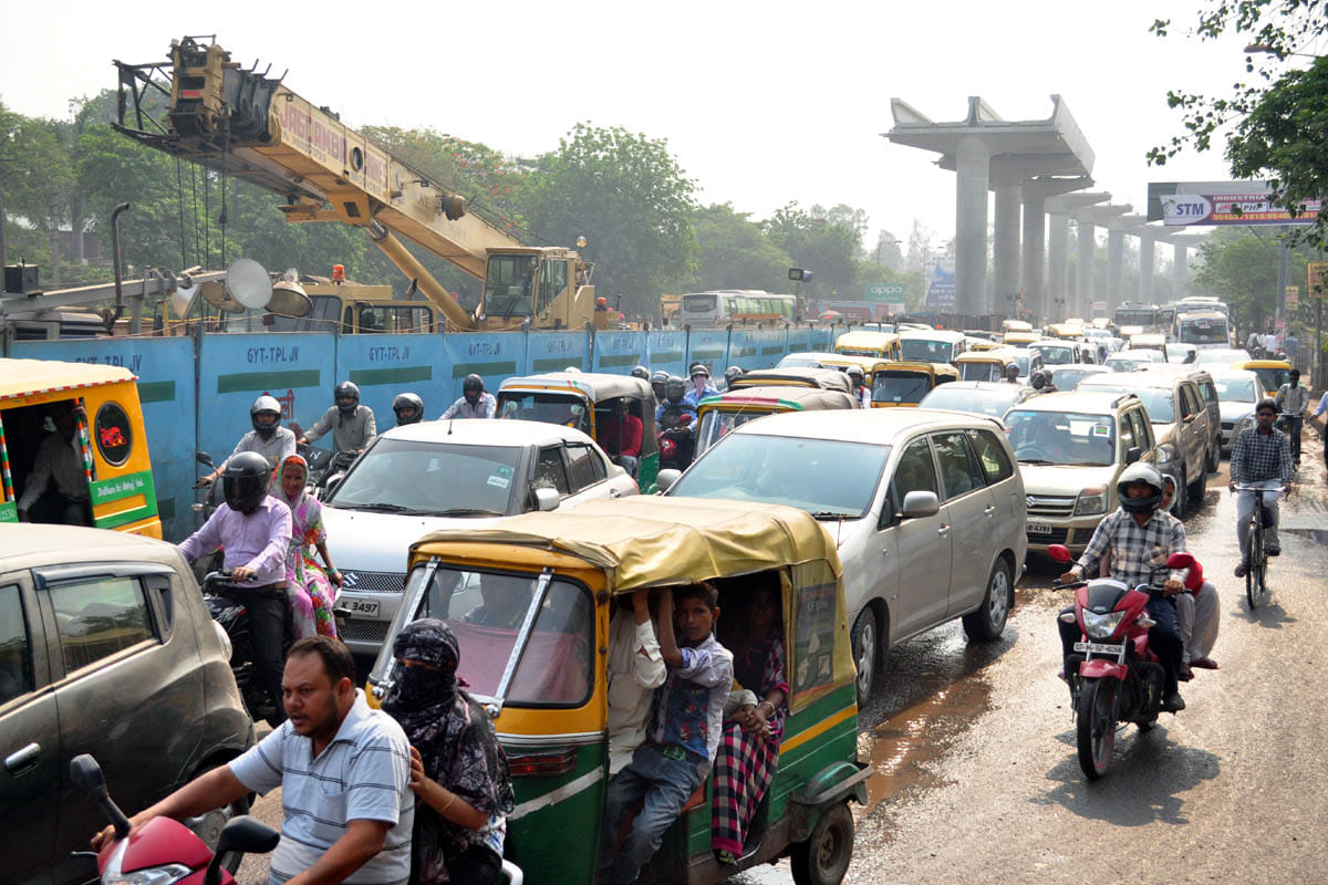 Water pipeline damaged seven hours from GT Road and NH-58 jam