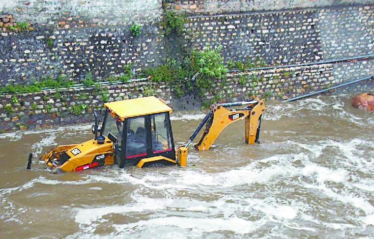 Torrential rain Ufnai Gomti, Sarayu