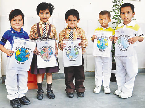The children displayed his boundless love and pay tribute to mother