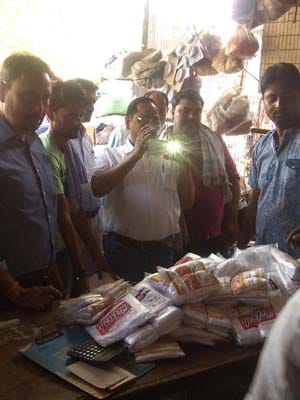 Mundera seized huge amounts of banned polythene