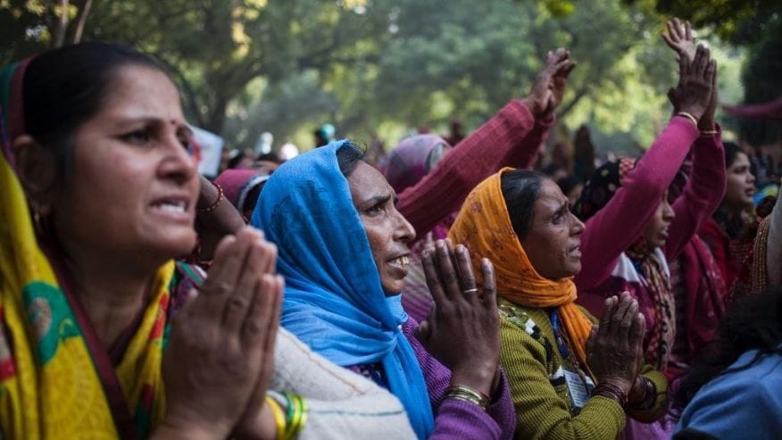 rampal court hearing, rampal supporters crowd, karontha kandcourt  hearing, rohtak, haryana