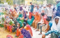 sucide or murder, highway jaamed by gamily members