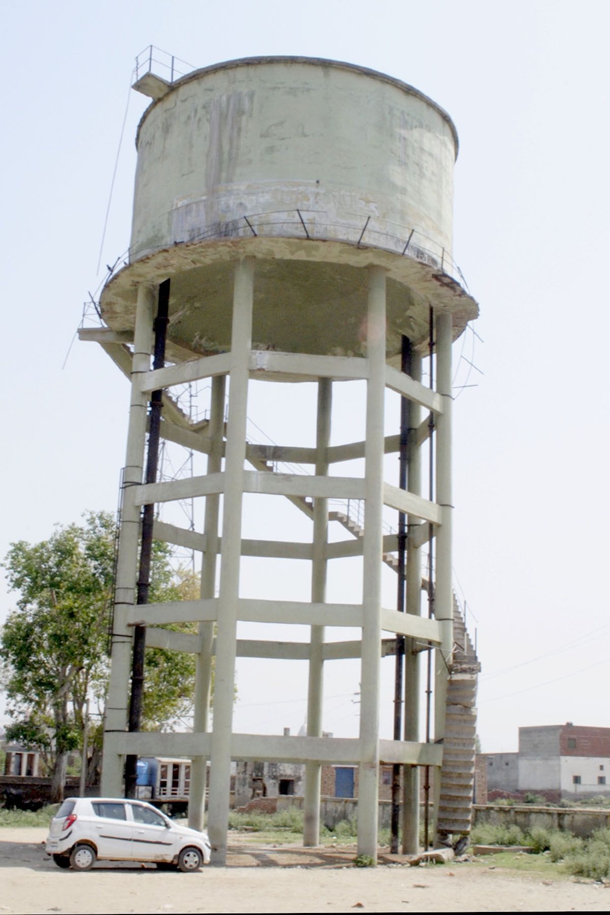 40 water tank was closed