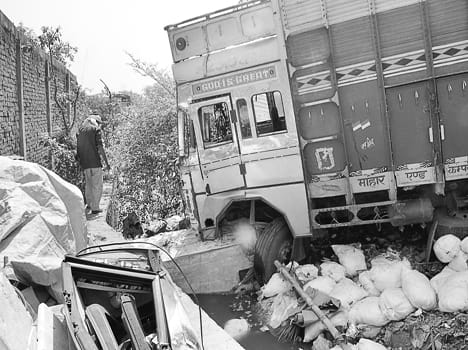Truck collision just fired on the car, the BJP leader's death