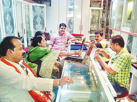 Akshaya Tritiya som worship, bought jewelry
