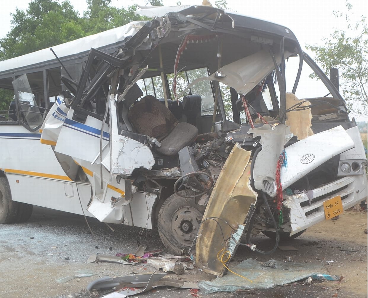 Couple injured in accident