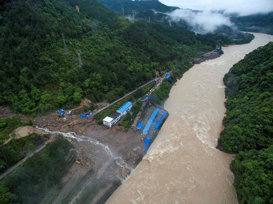35 missing in China landslide, seven injured.