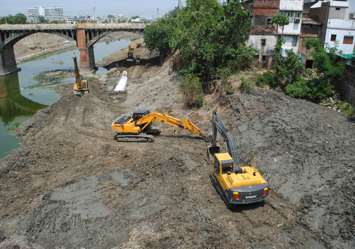 Varuna sewerage pipeline along Bicegi