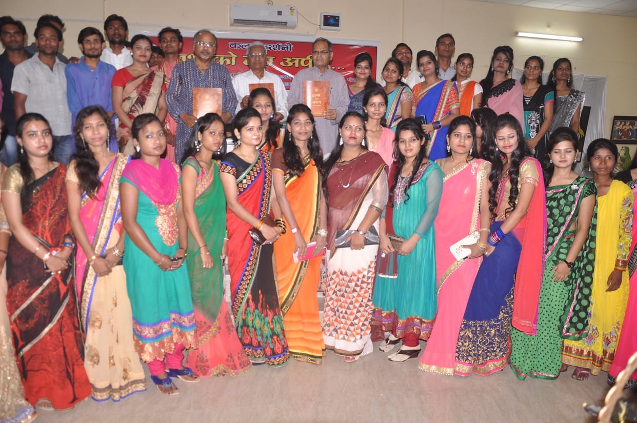 Art exabition in gorakhpur university ends