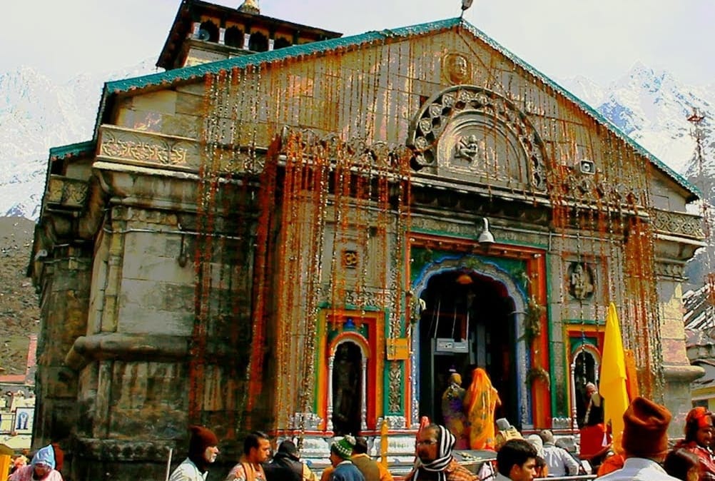 Mobile phone photography banned in Kedarnath temple