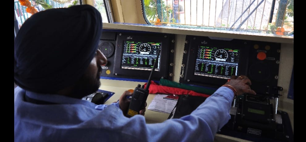 toilet attached diesel engine launch