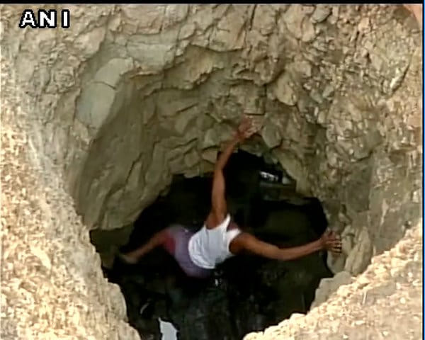 Dalit man digs up a new well in 40 days
