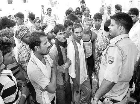 kotwali gheraw against illegal construction