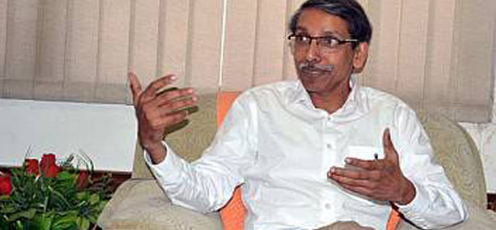 JNU VC assaulted, grabbed the shirt after a scramble to try to topple