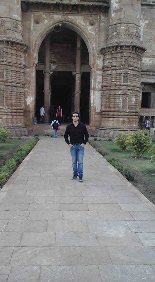 ATHAR AAMIR UL SHAFI KHAN from South Kashmir is second topper in ias 2015