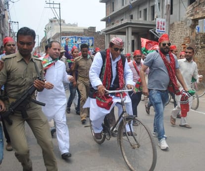  Azam Khan addresses SP activists in Rampur.