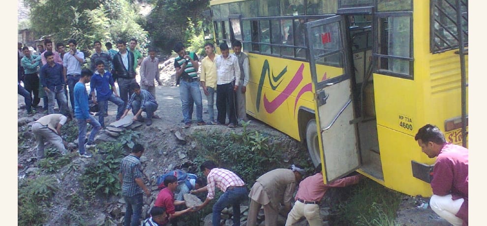 private bus accident at chamba.