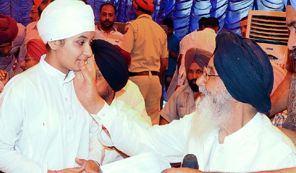 aap complaint against cm badal, at hoshiarpur