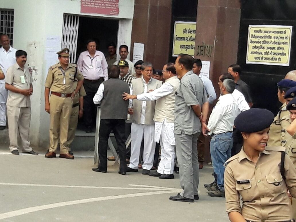 congress Claim winning in floor test