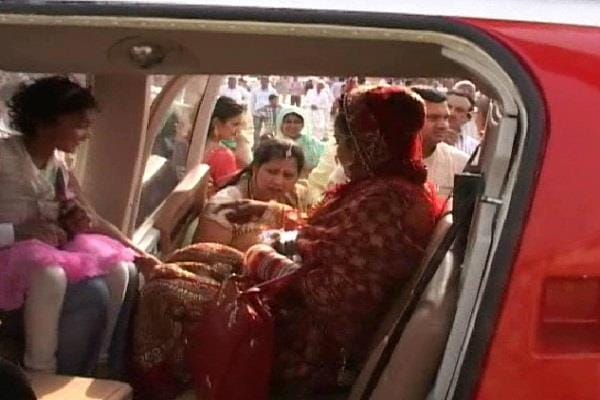 unique marriage, farmer son marriage, farmer son going helecoptor, bride shocked, narnaul, haryana