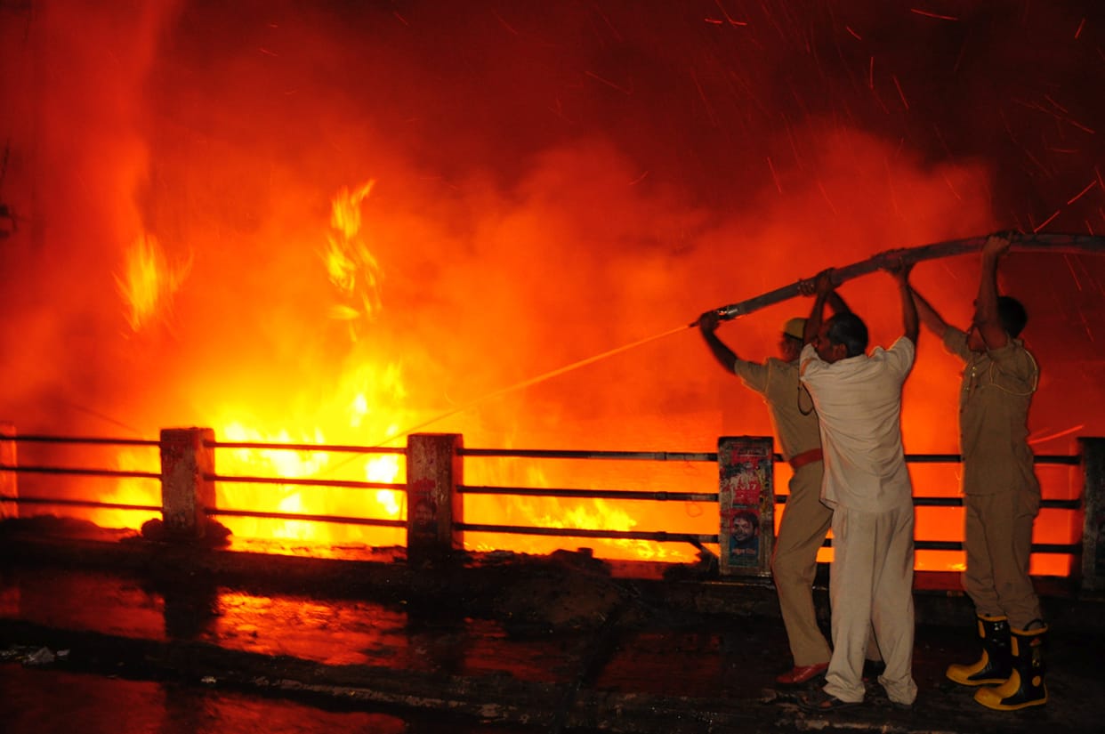 transformer short circuit leads fire accident in lucknow