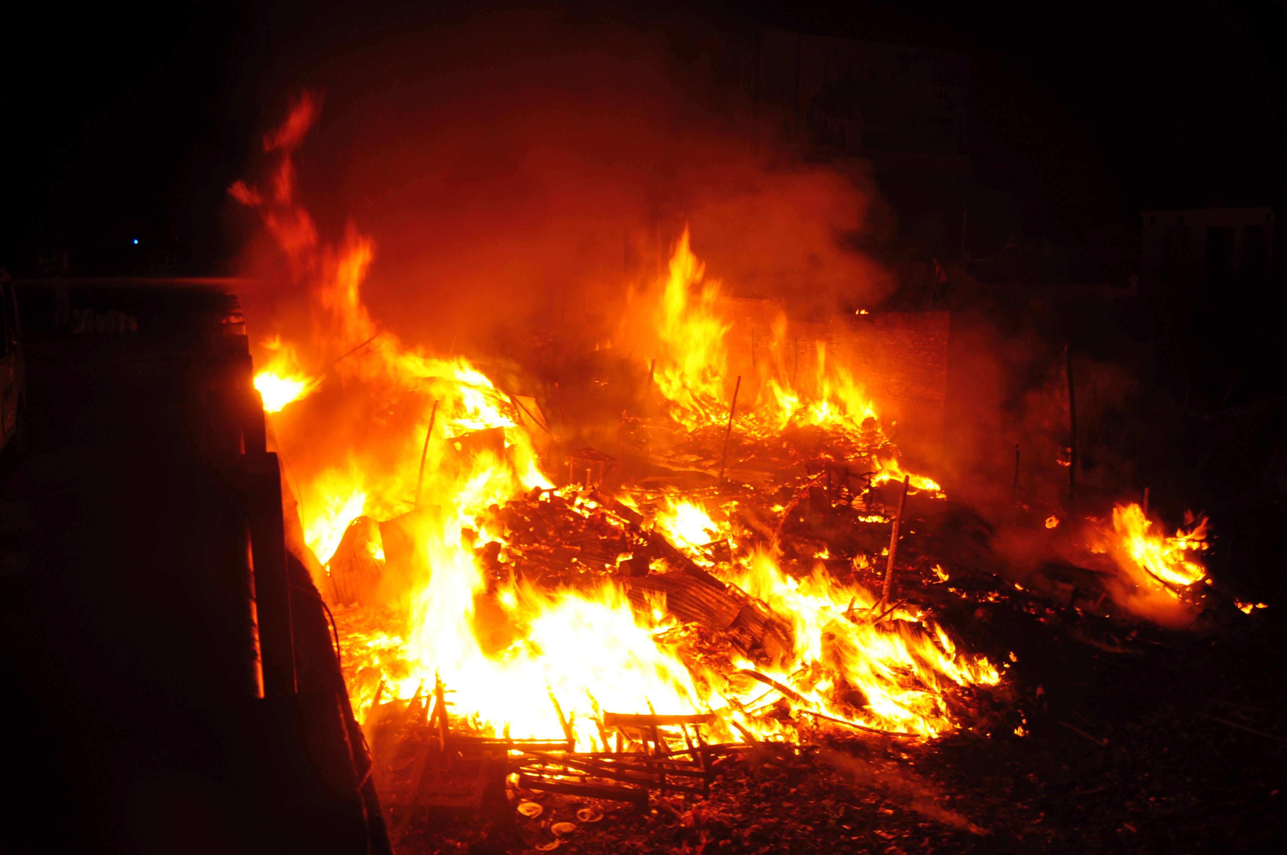 transformer short circuit leads fire accident in lucknow
