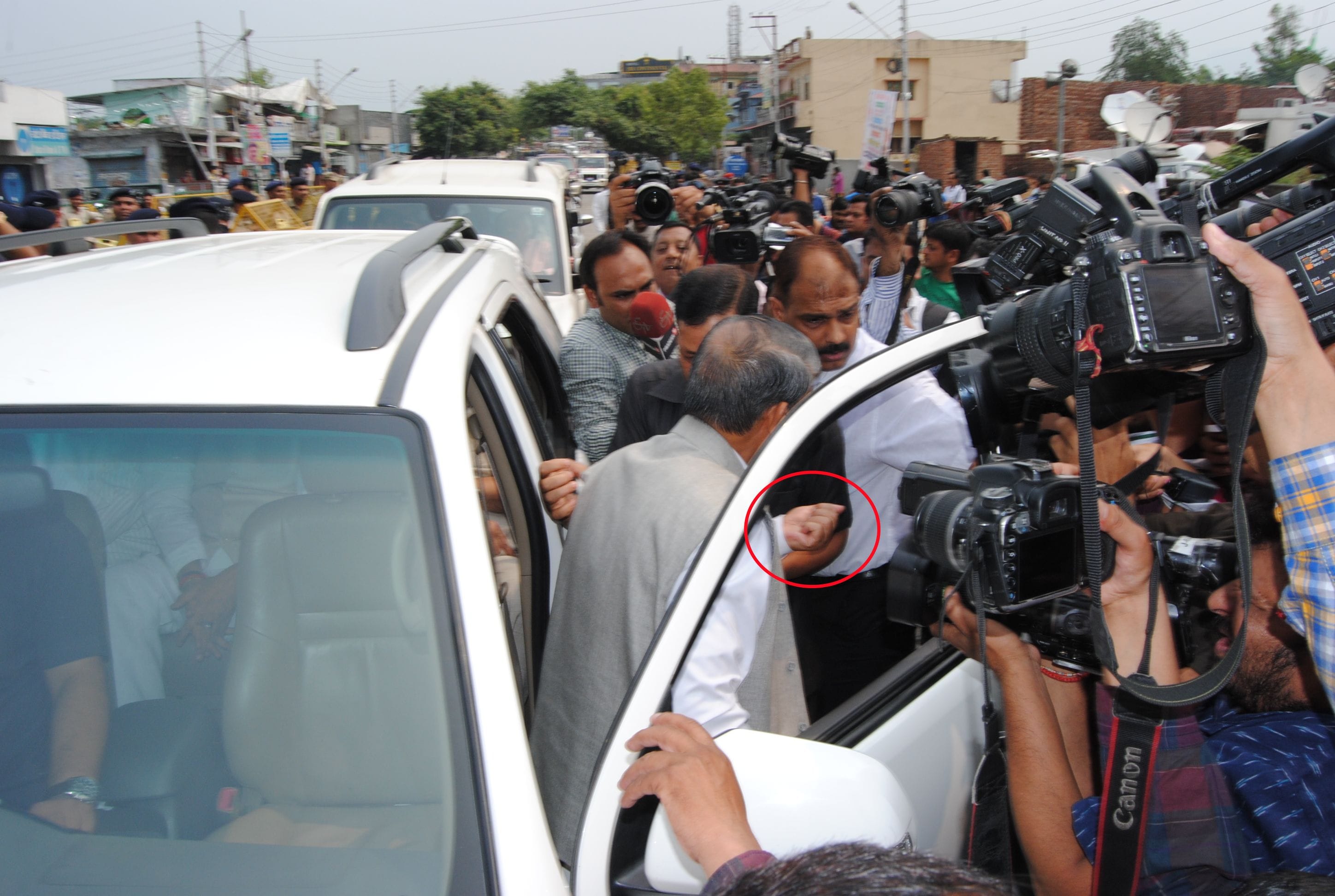 for winning harish rawat took help of magic