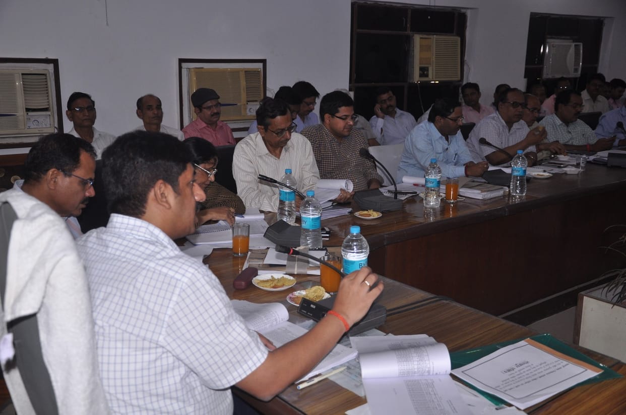 salery of all CMO of Division checked