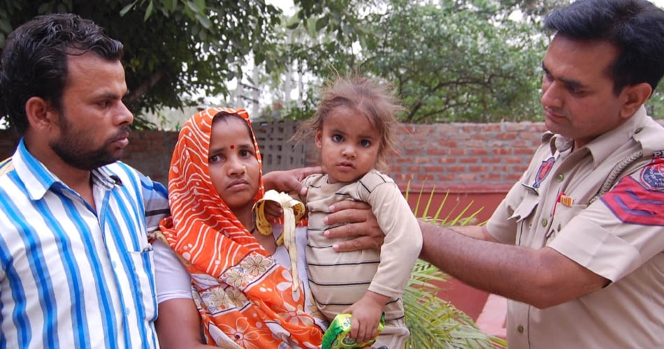 mohali police, bajrangi bhaijaan, child meet parents, police, mohali