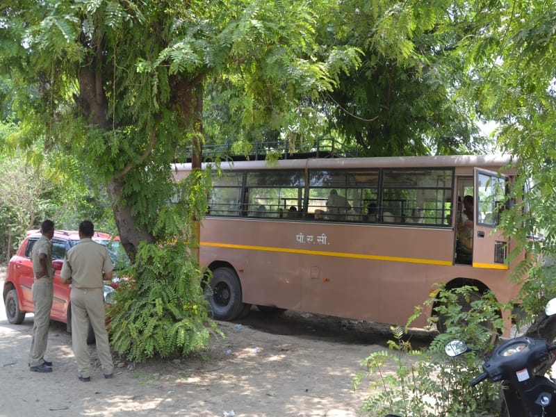preperation for action in jawahar bagh