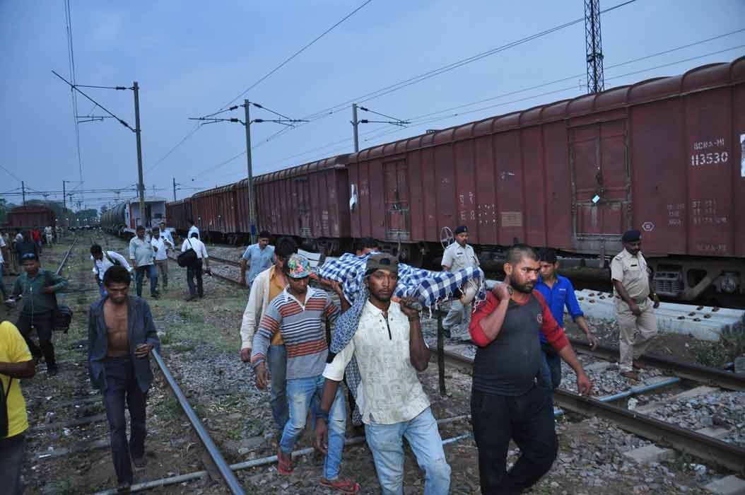 press photographer's death taking a picture of a Water train. 