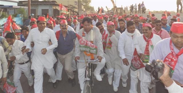 Hathras , Sadabad veterans showed injuries