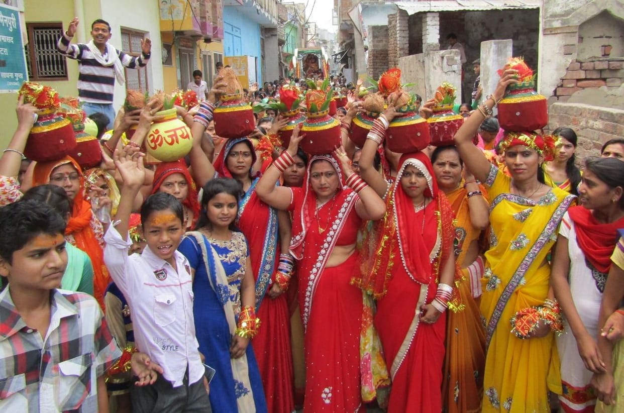 Bhagwat Katha extracted before traveling urn