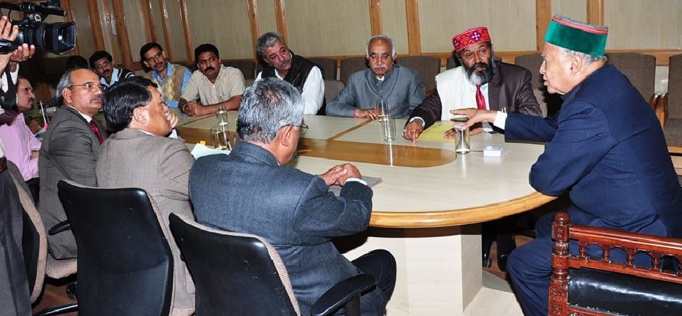 CM virbhadra singh takes meeting RUSA.