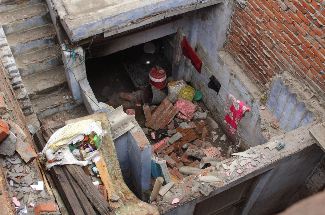 Explosion in fireworks factory, four killed.