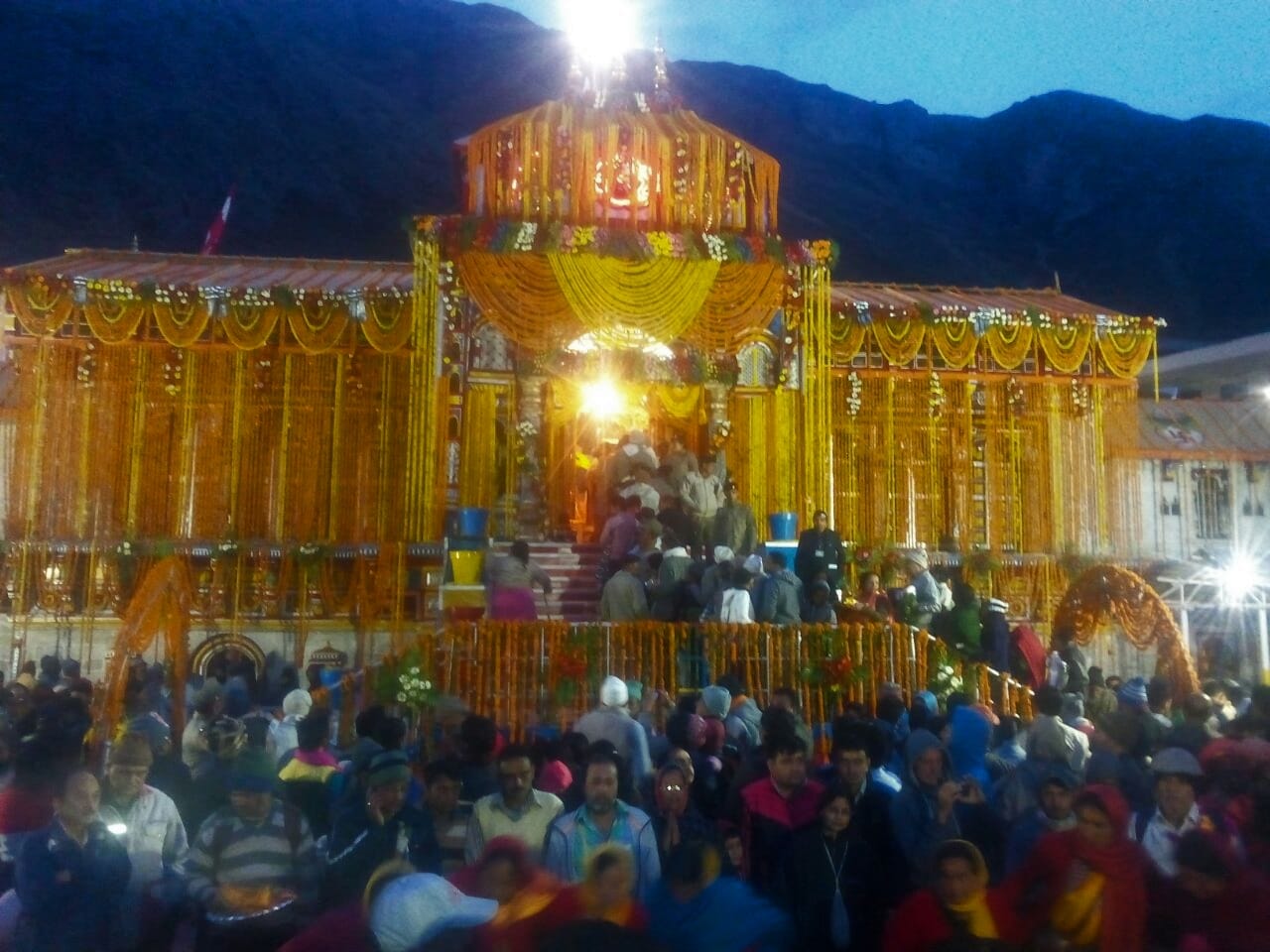 Unique traditions on badrinath dham door closing ceremony
