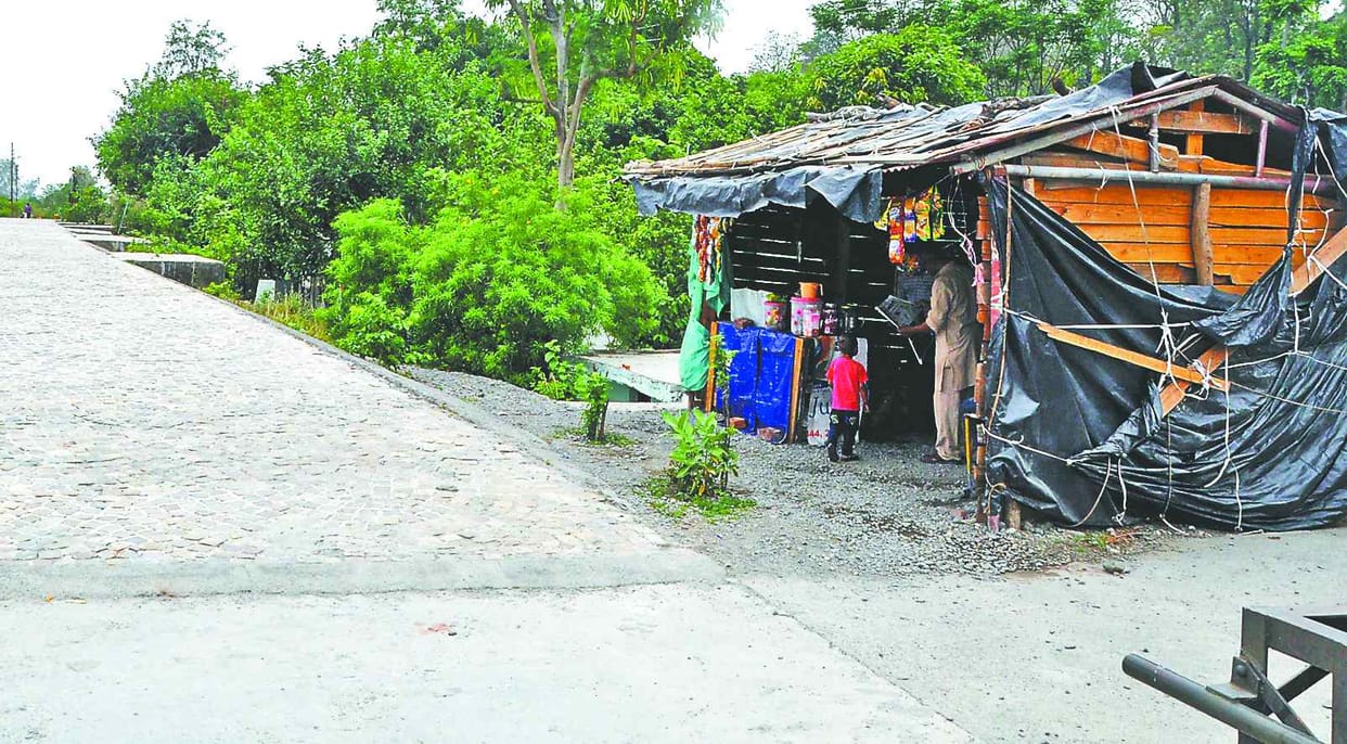 The secret of faith on the path encroachers