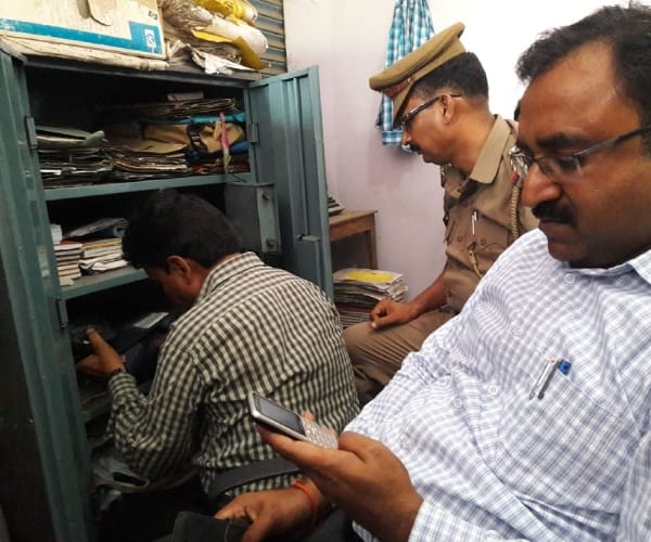 Fake office of SDM and DSO in Bahraich.