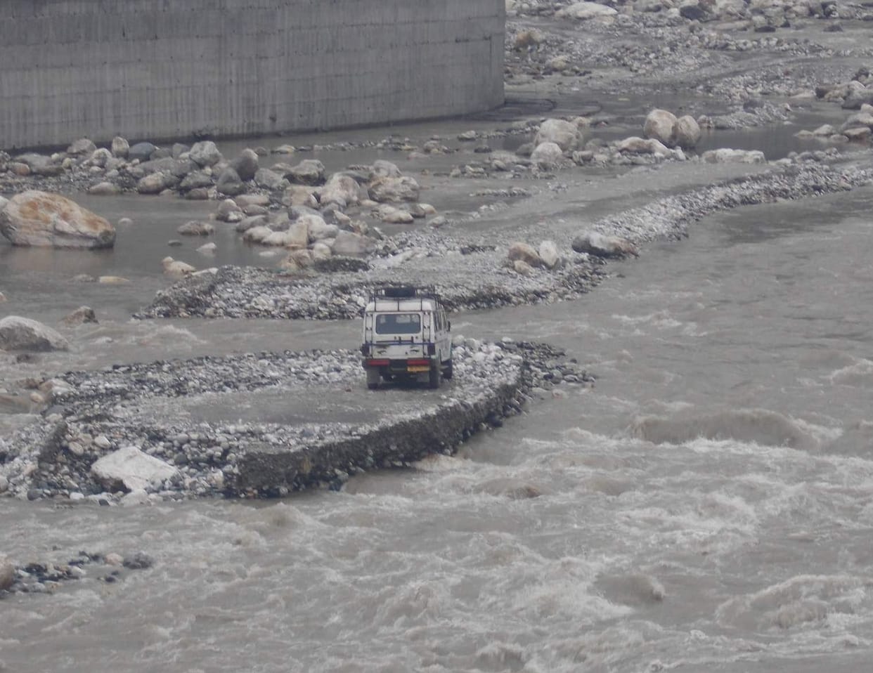 flood in bhagirathi at uttarkashi