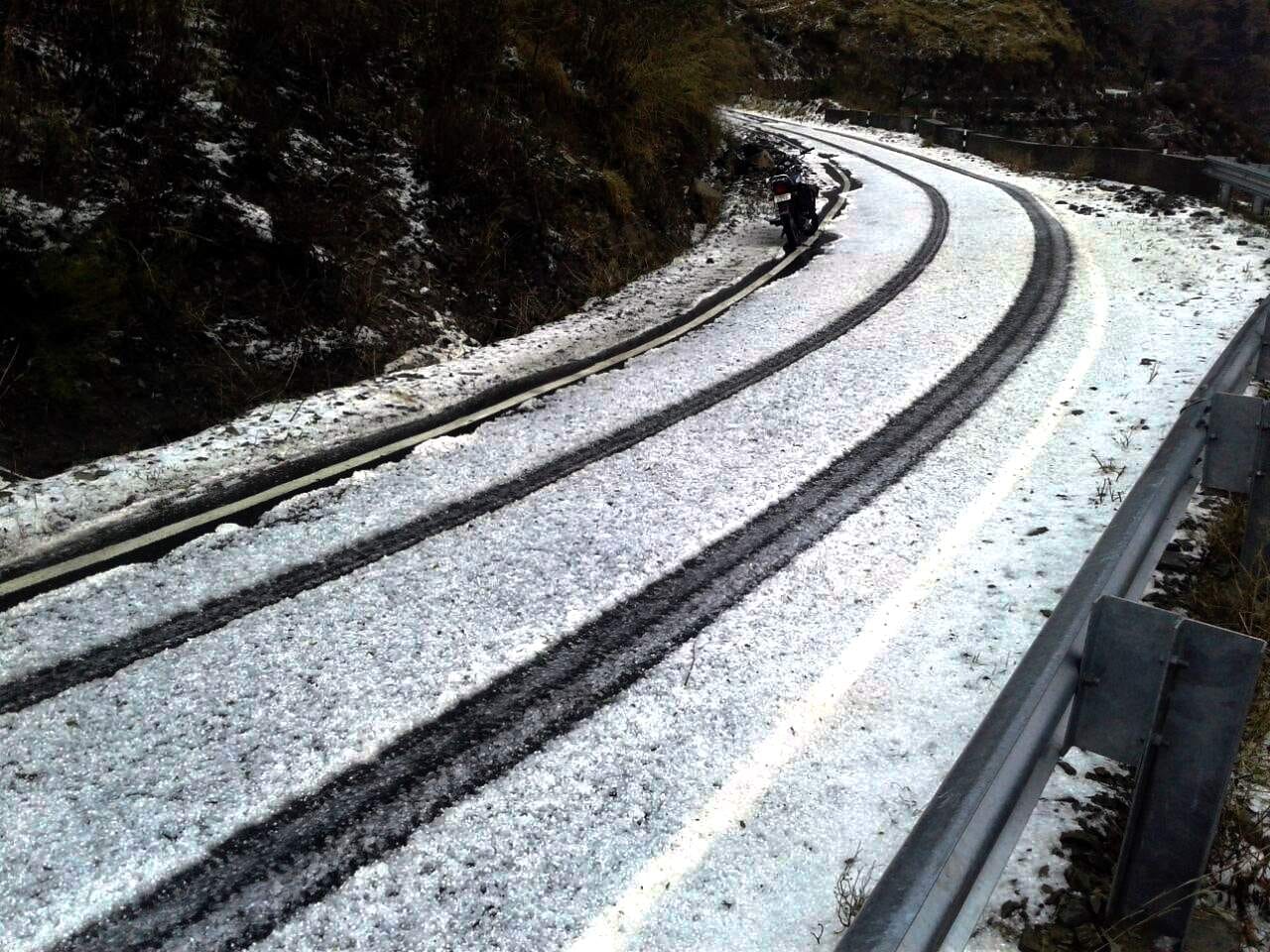 heavy hailstorm in uttarakhand