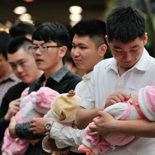 boys aware women for breastfeeding