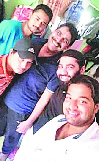 Selfie detainees
