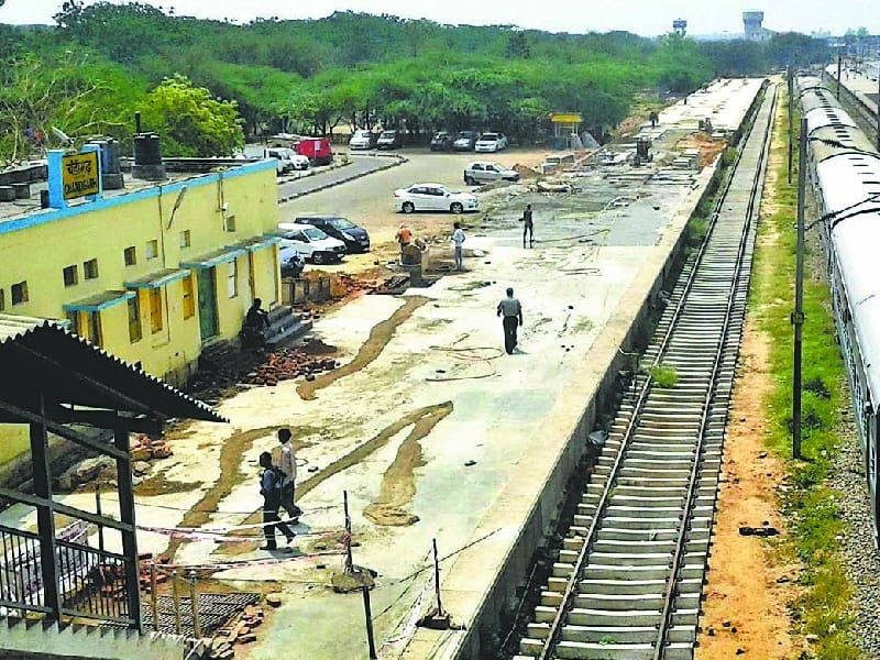 SDM and builder sold 50 million land of Railways