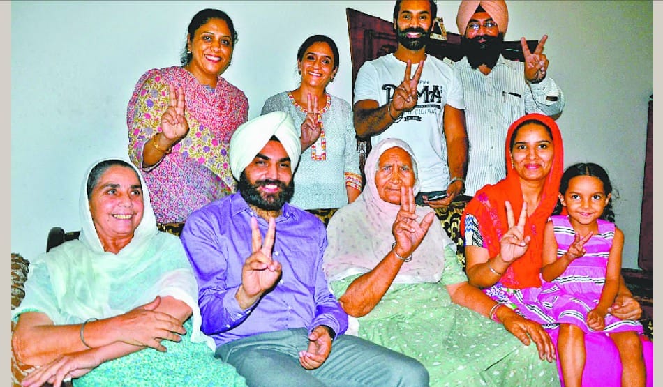 20 student of tricity got success in civil service exam